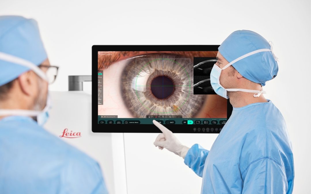 Nový mikroskop pro nitrooční operace na předním i zadním segmentu (1. mikroskop v ČR )